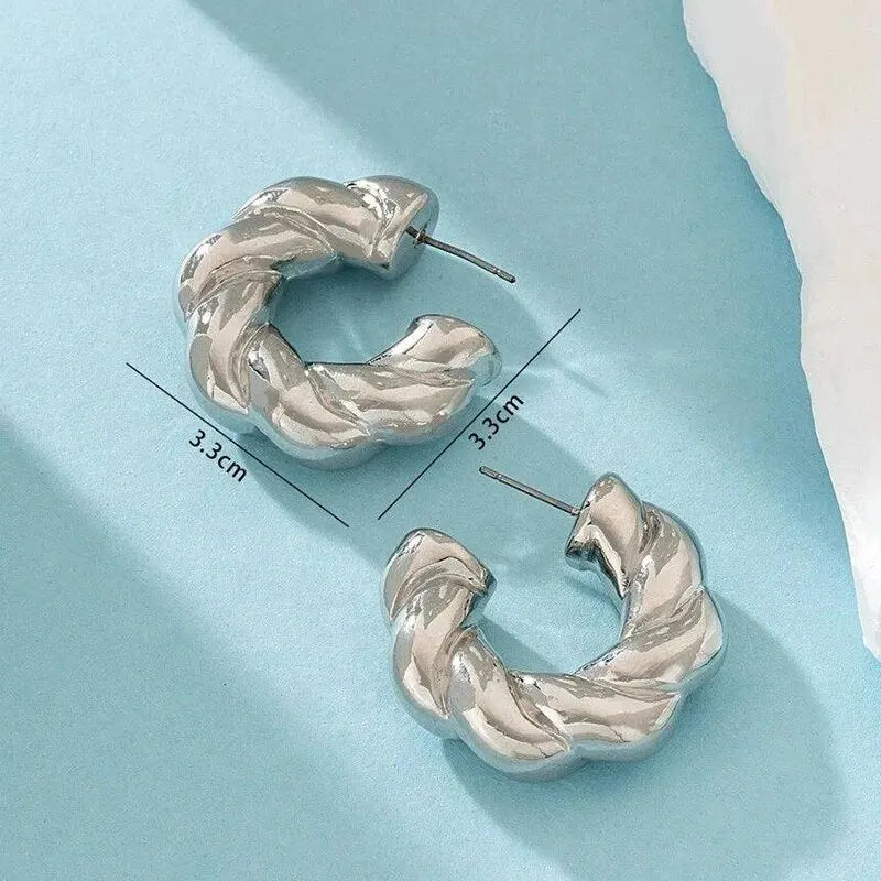 ✨ Twist & Spark Gold Hoop Earrings